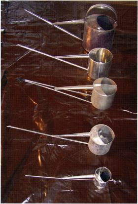 注ぎ先の長いヤカン